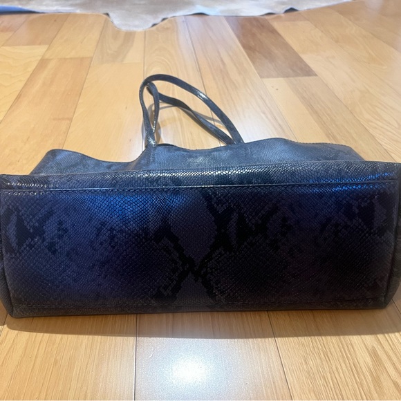 AUTHENTIC JIMMY CHOO NINE2FIVE TOTE - Picture 4 of 15